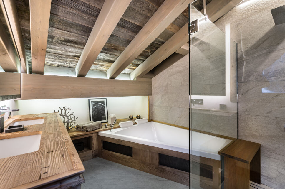 Chalet Powder White