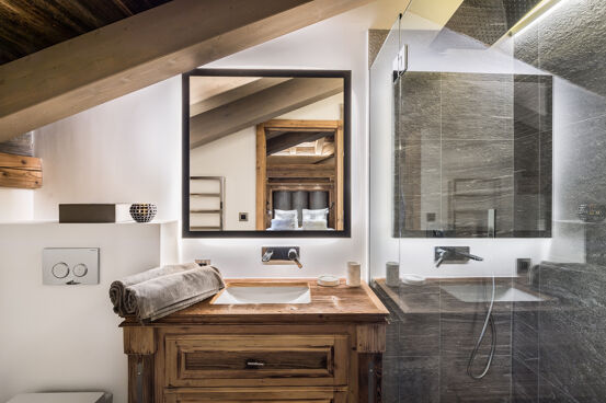 Chalet Powder White