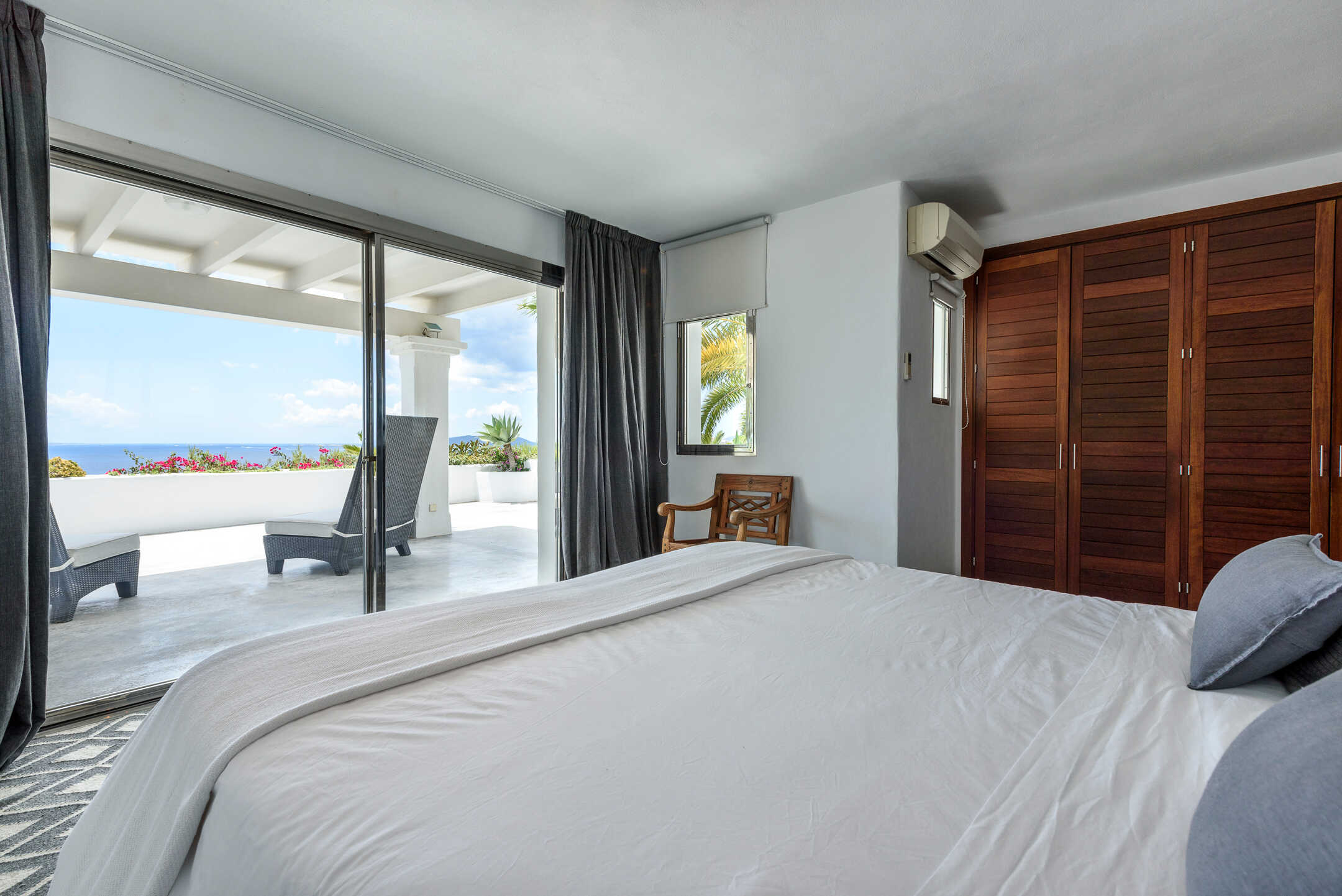 Villa Mist