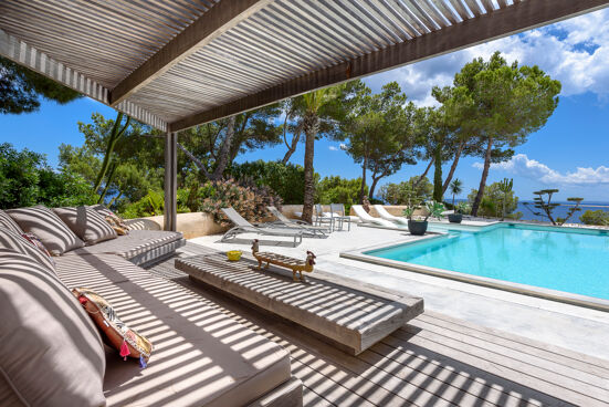 Villa Mist
