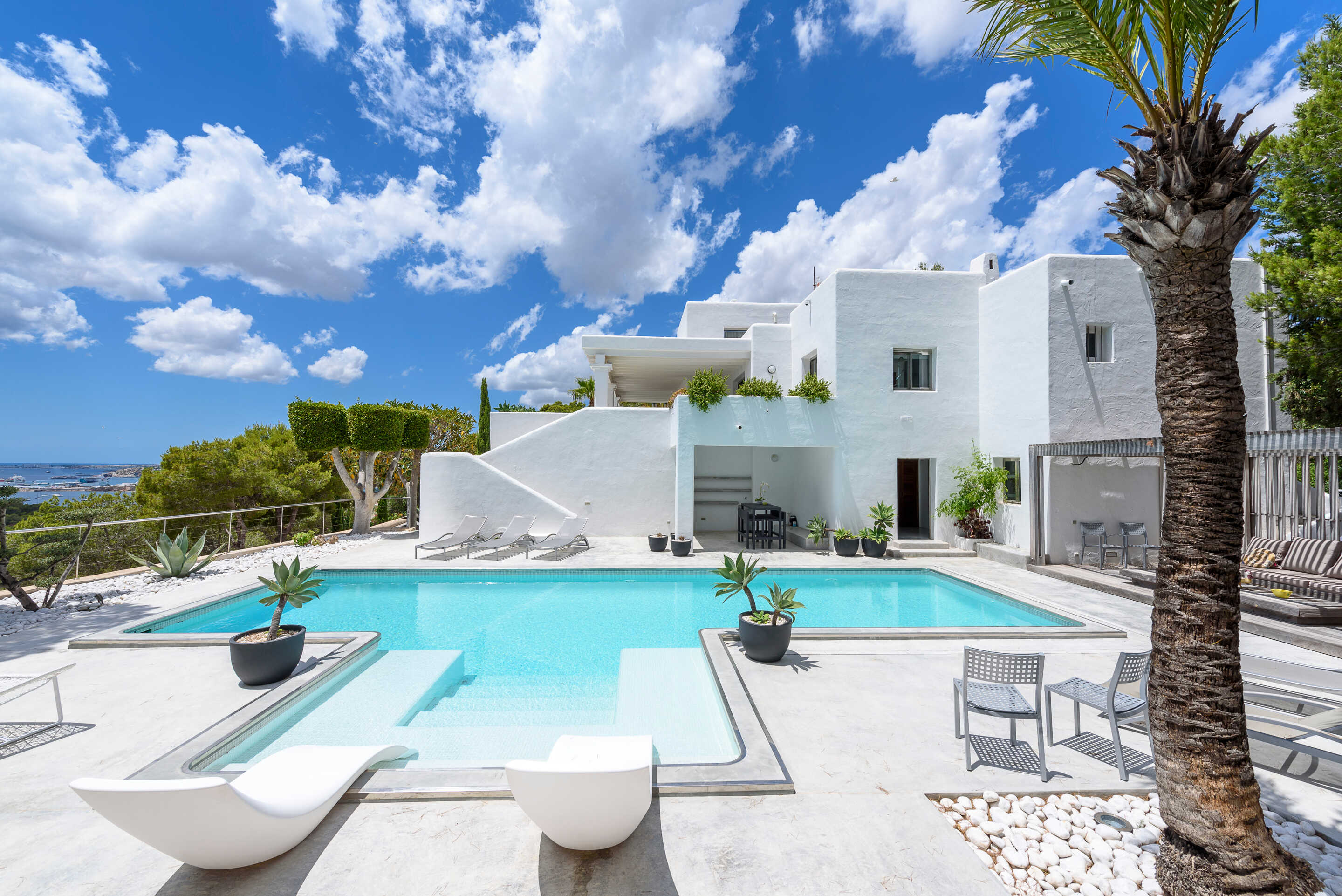 Villa Mist