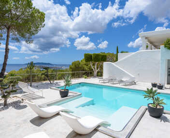 Villa Mist