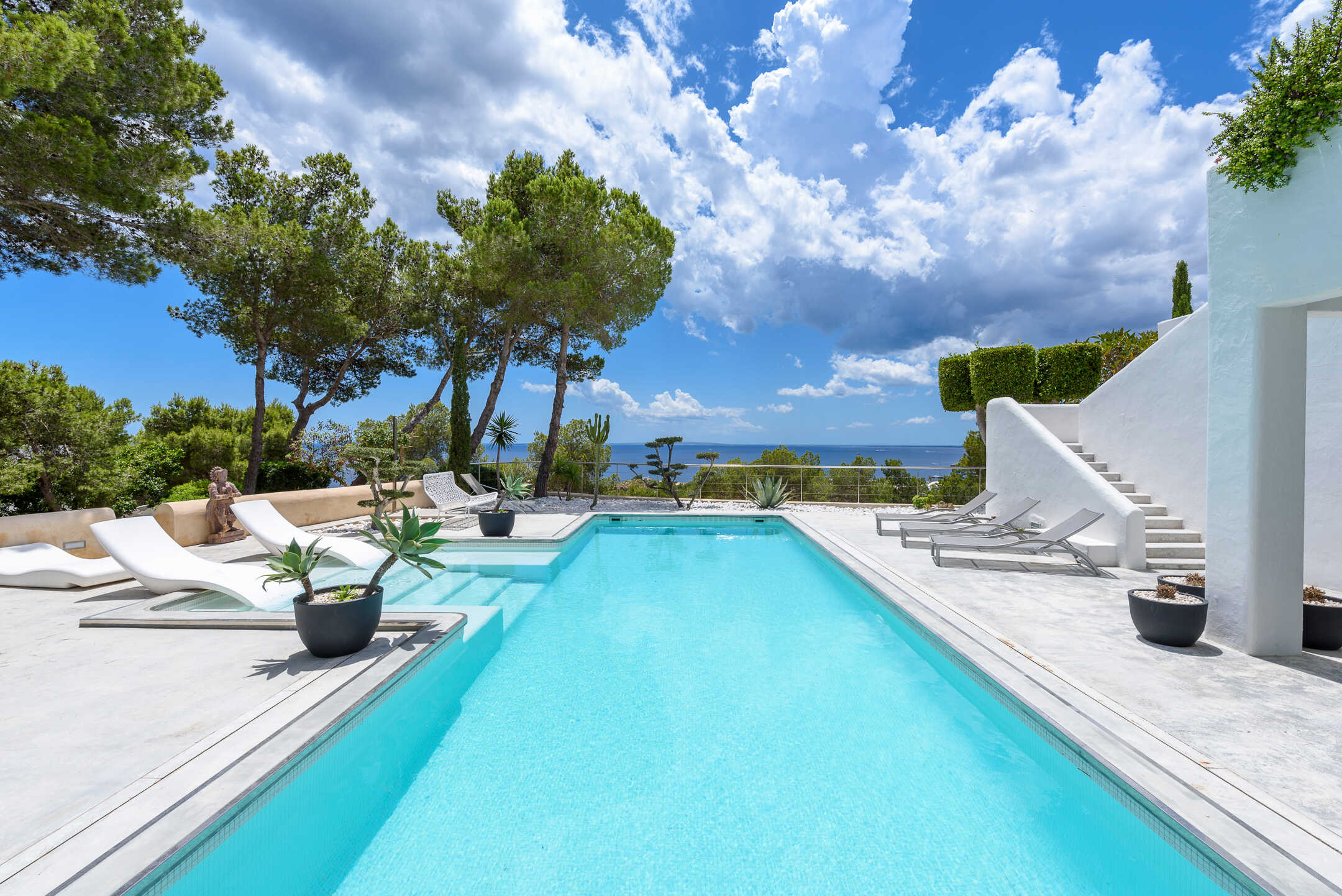 Villa Mist