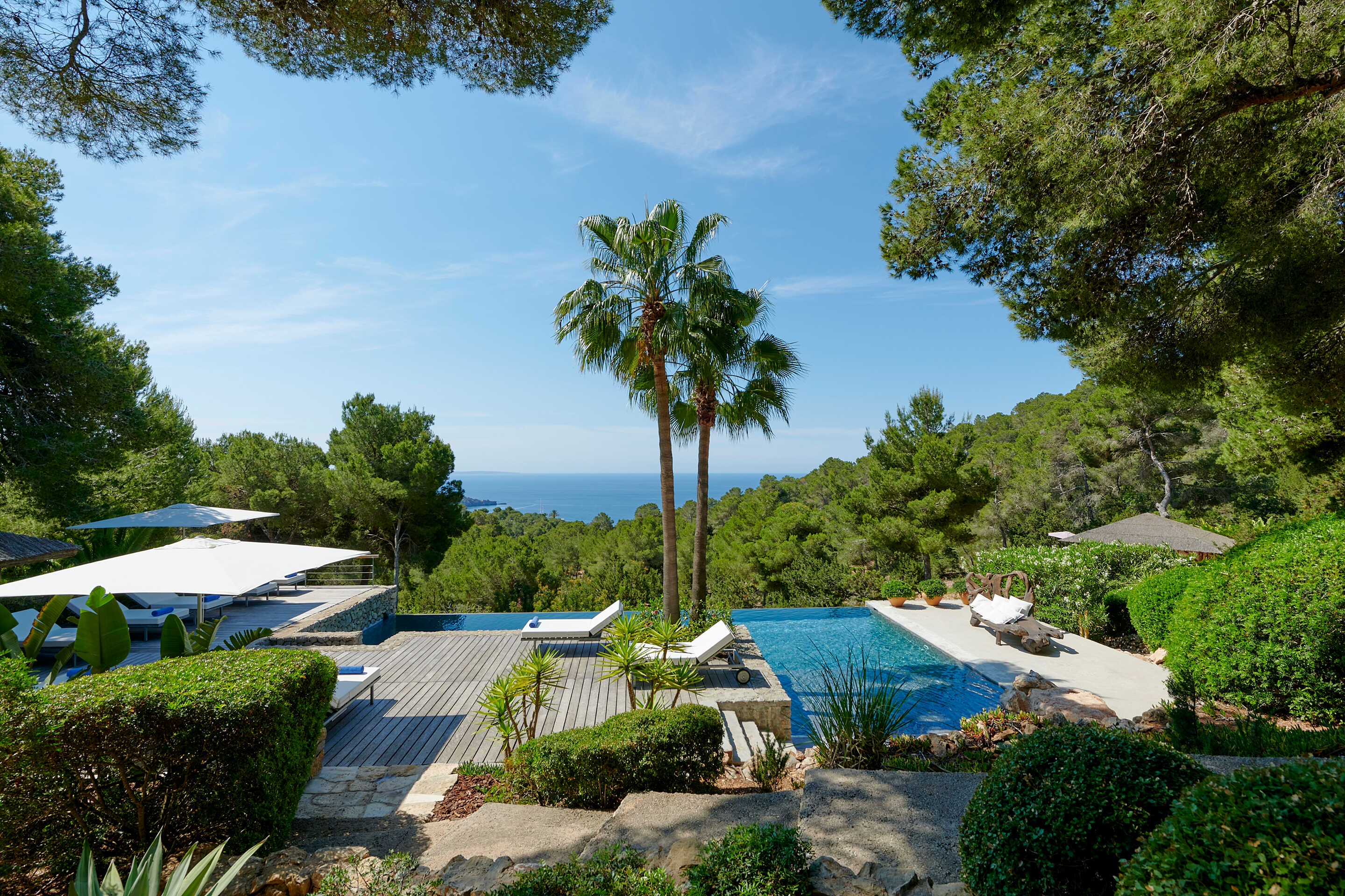 Luxury Villas Provence Le Collectionist: Exclusive Rentals with Private Pools & Vineyard Views Luxury Villas Provence Le Collectionist: Exclusive Rentals with Private Pools & Vineyard Views