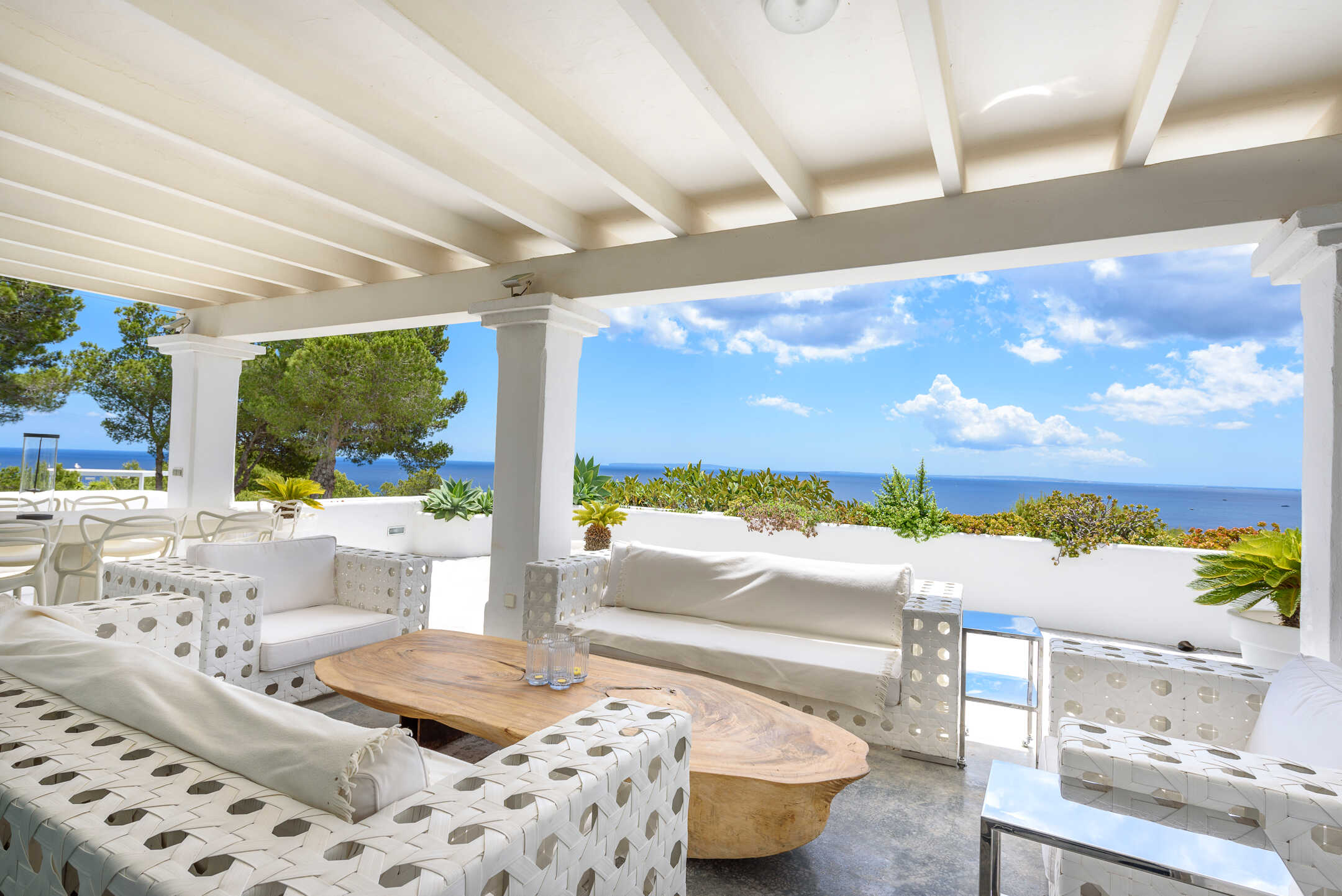 Villa Mist