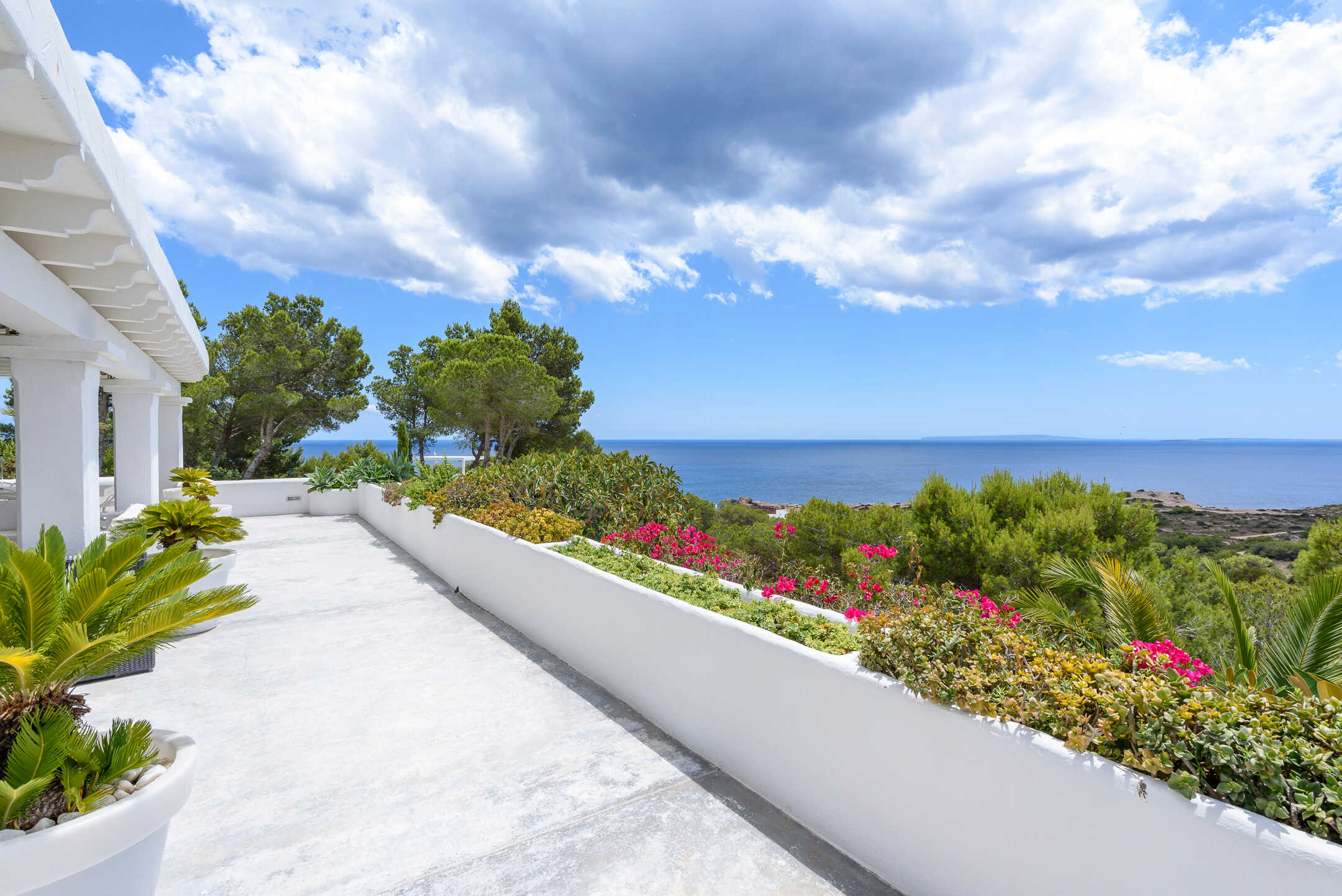 Villa Mist