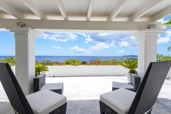 Villa Mist