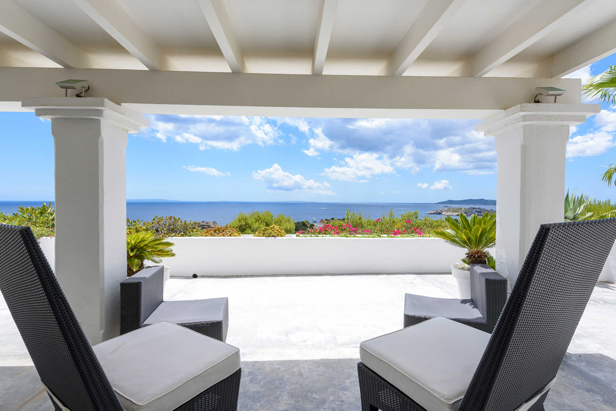 Villa Mist