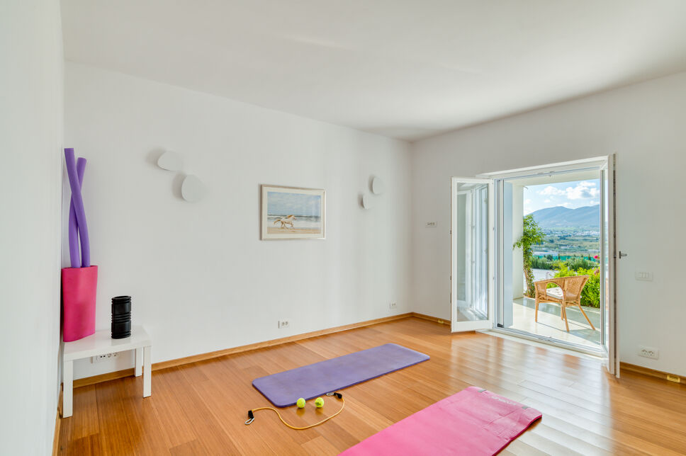 Villa Meraki I