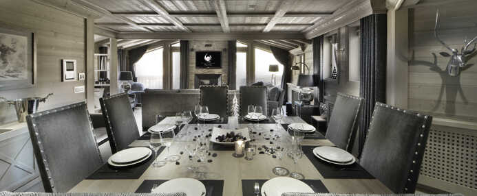 Chalet Black Pearl