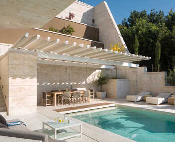 Villa Holly