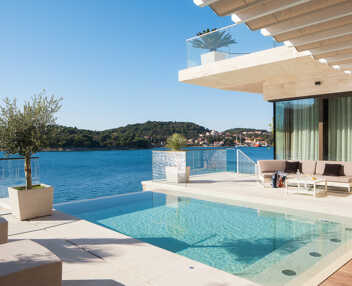 Villa Holly