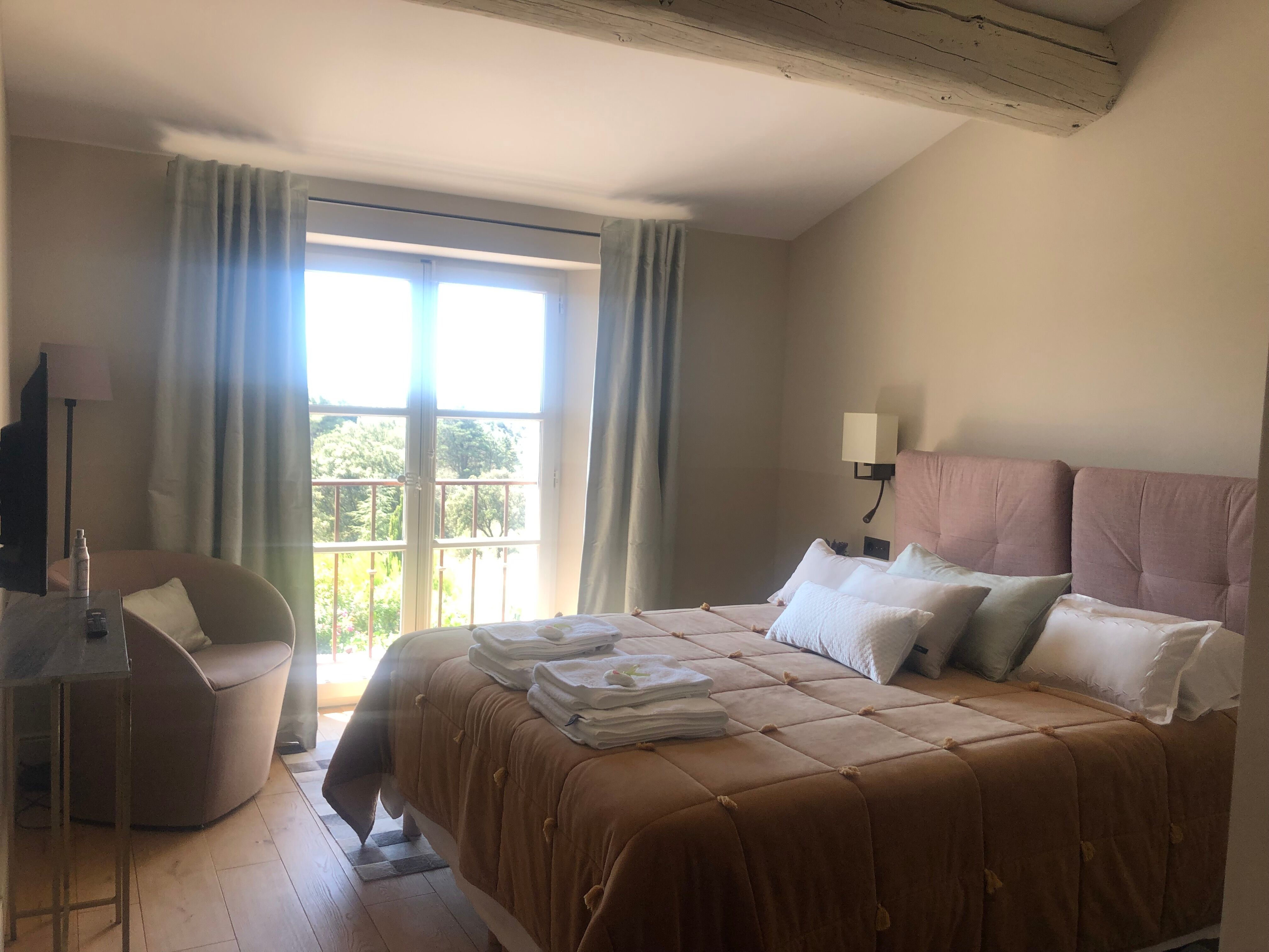 Bedroom 3 - Suite Alpilles