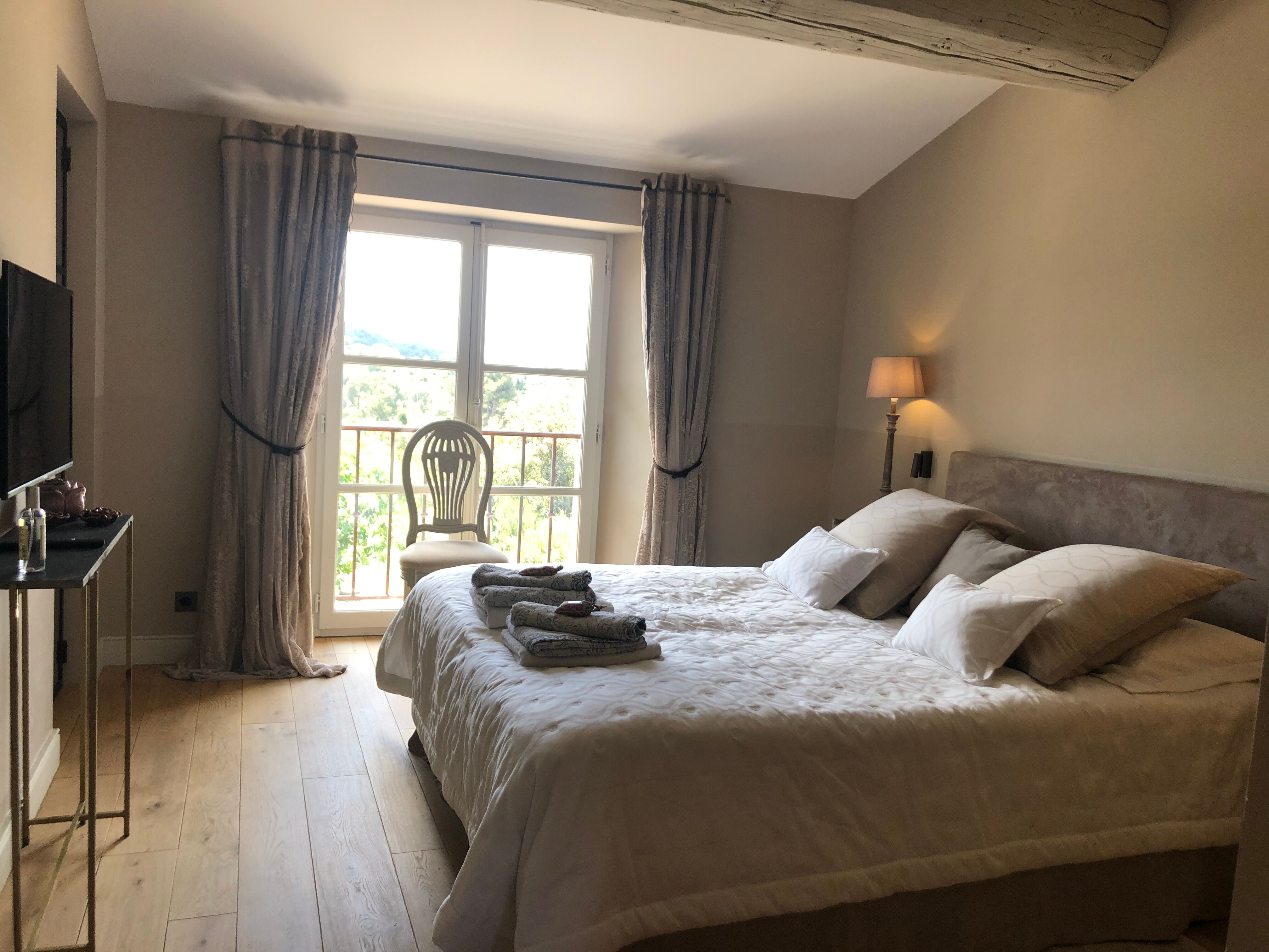 Bedroom 2 - Suite Cosy