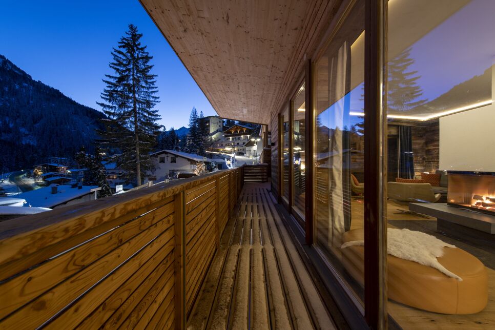 Chalet Bluebird