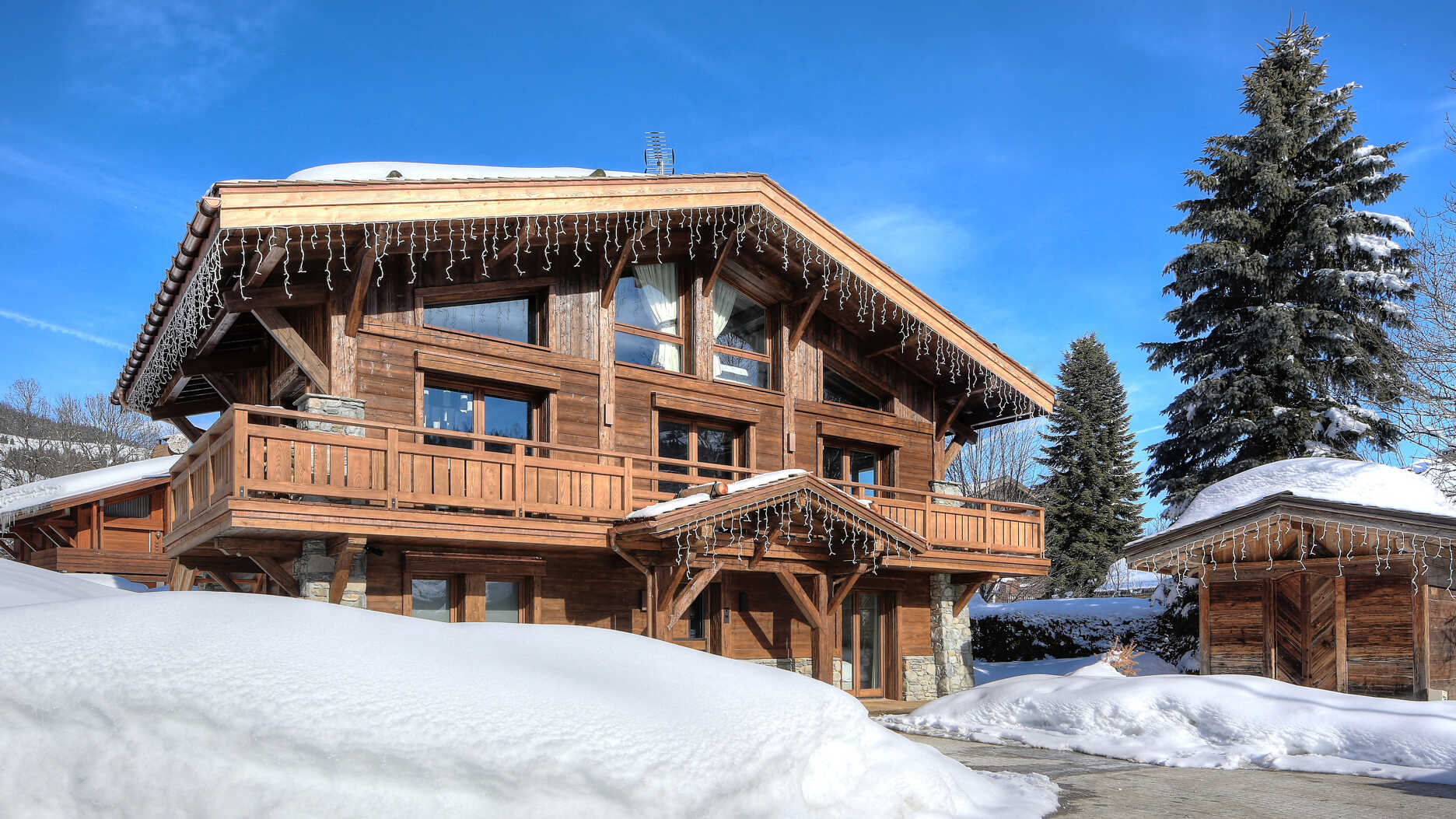 Chalet Crystal
