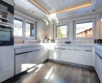 Chalet Crystal