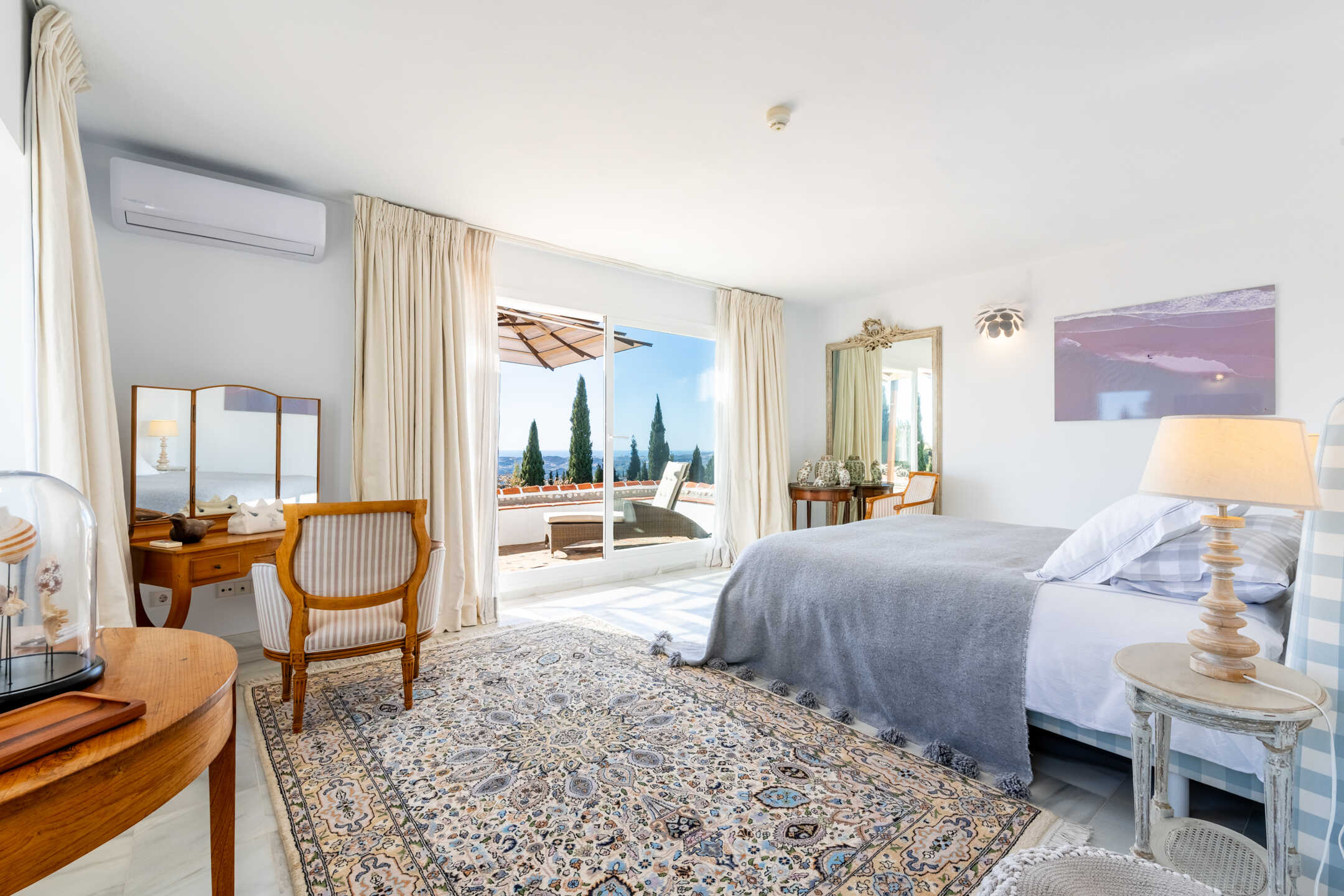 Villa Ella