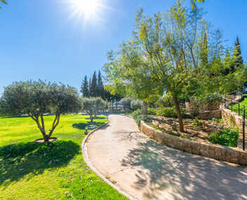 Villa Ella