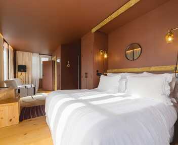 Chalet Blond