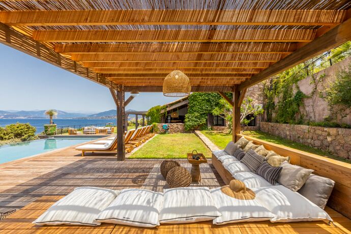 Casa Aqua