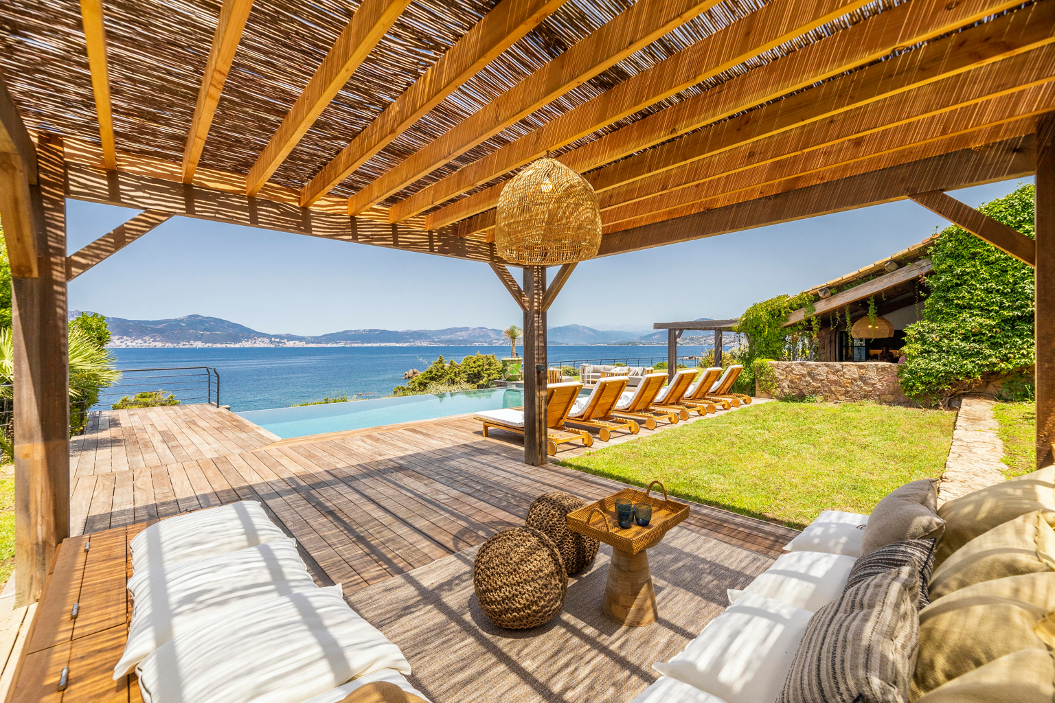 Casa Aqua