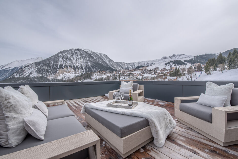 Penthouse Phoenix 901 Le George