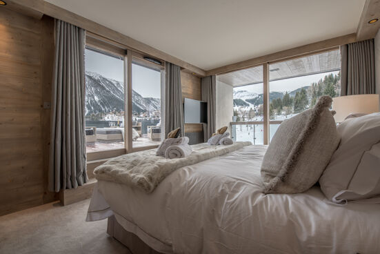 Penthouse Phoenix 901 Le George