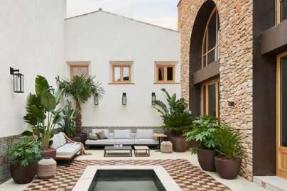 Barcelona luxury villas rentals