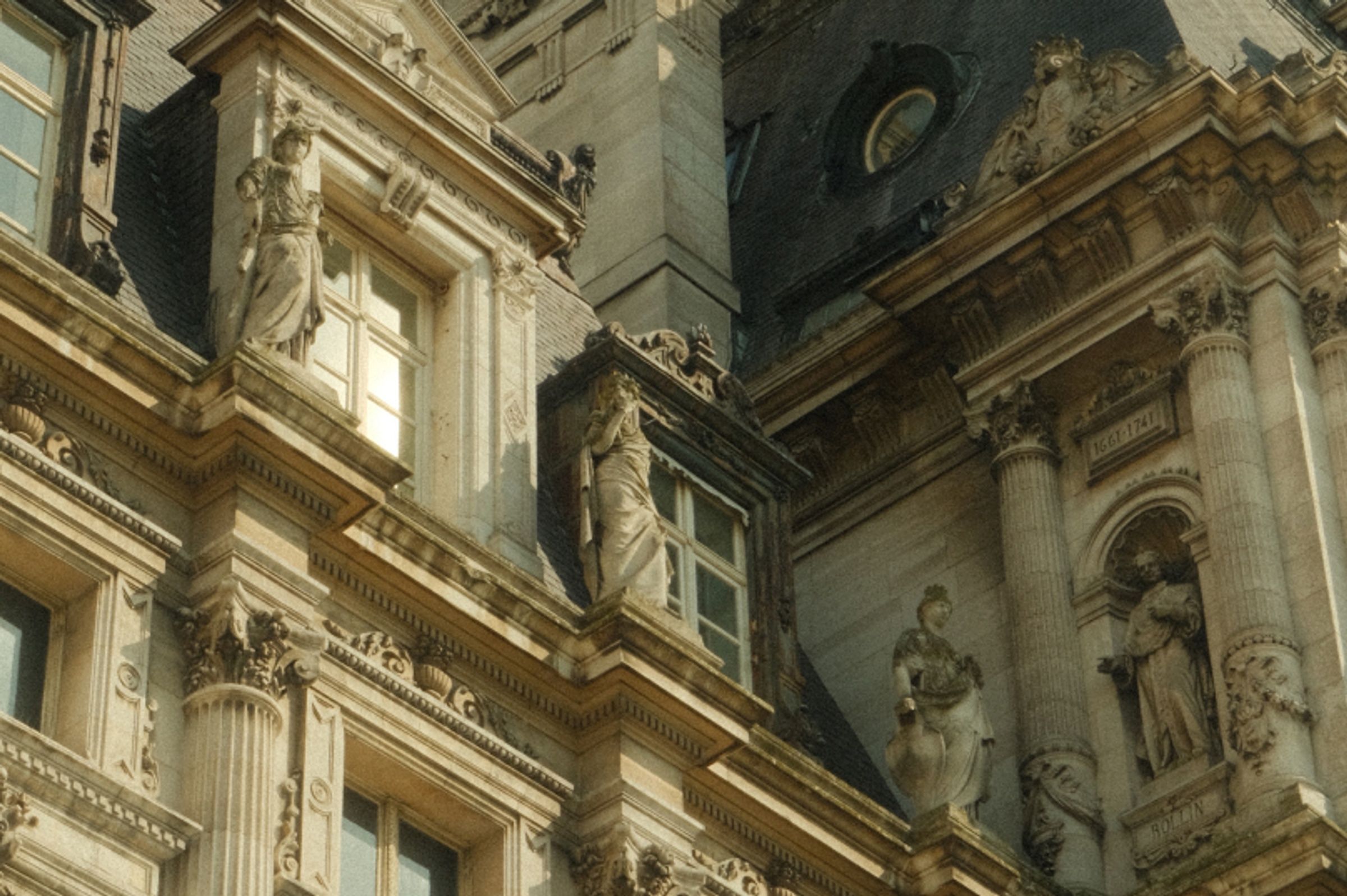 Paris luxury villas rentals
