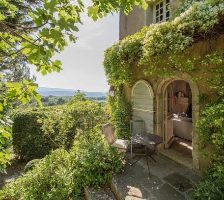 Bonnieux and surroundings