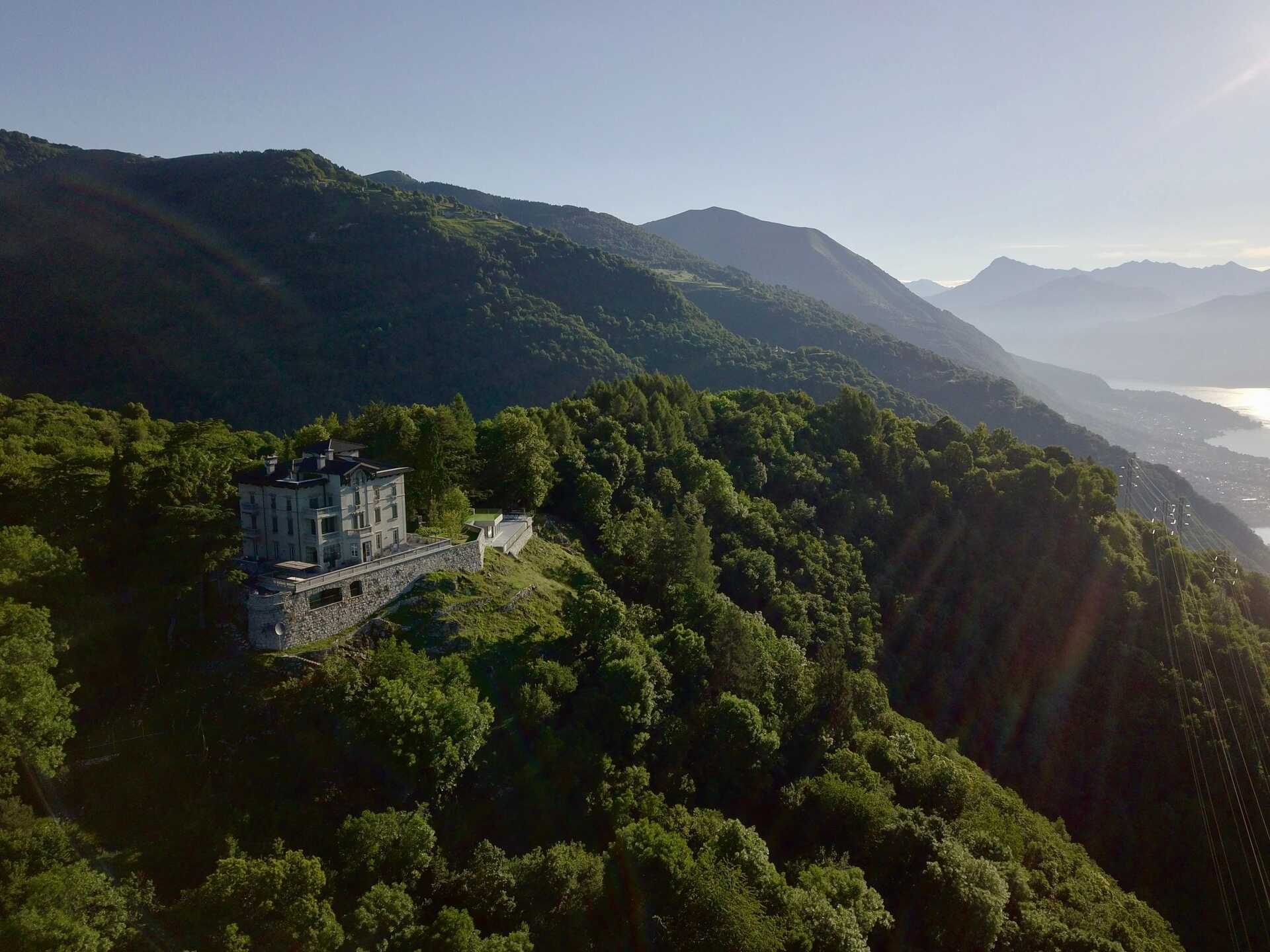 Villa Deluca in Lake Como Le Collectionist