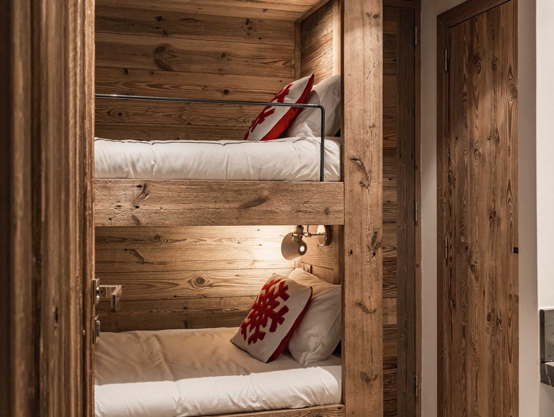 Chalet Pile