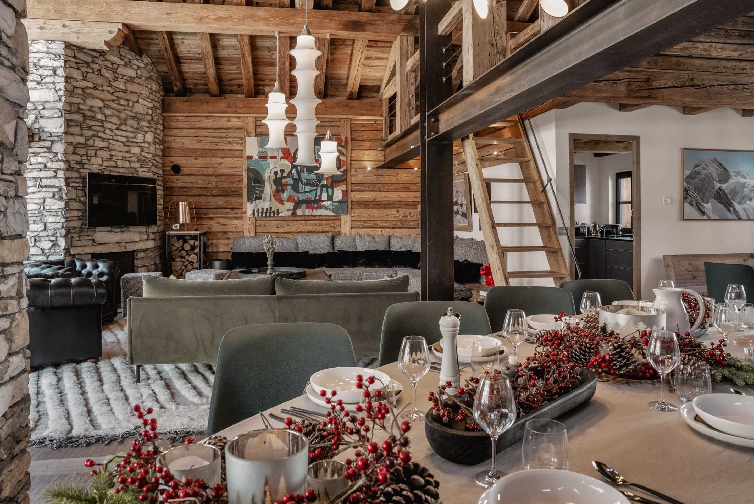 Chalet Face
