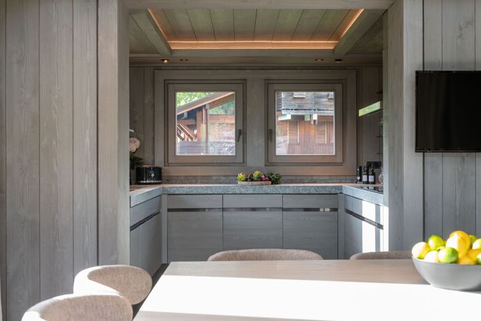 Chalet Crystal