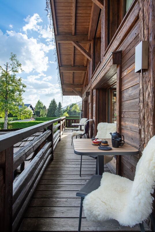 Chalet Crystal