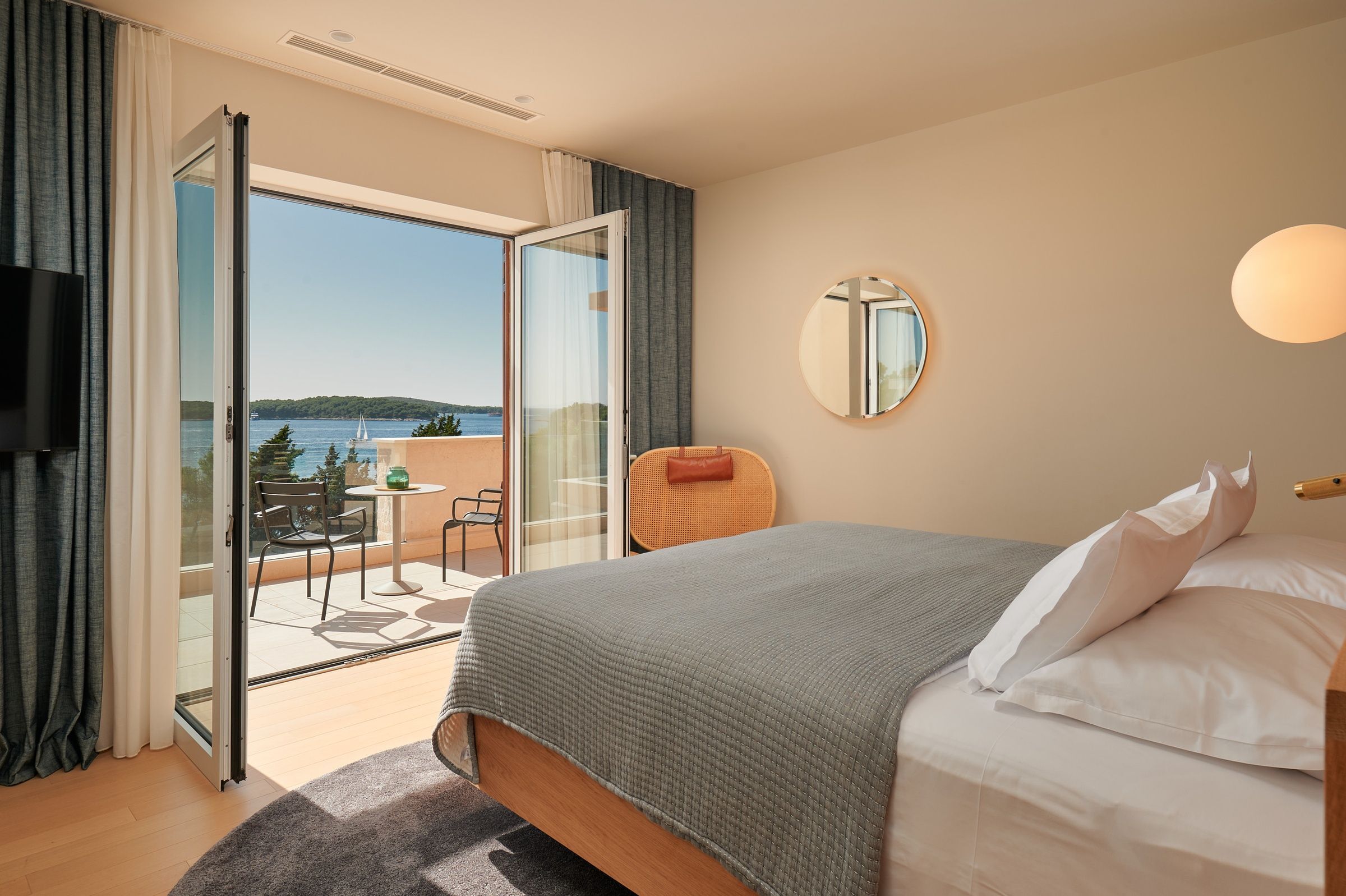 Bedroom 1 (master bedroom)