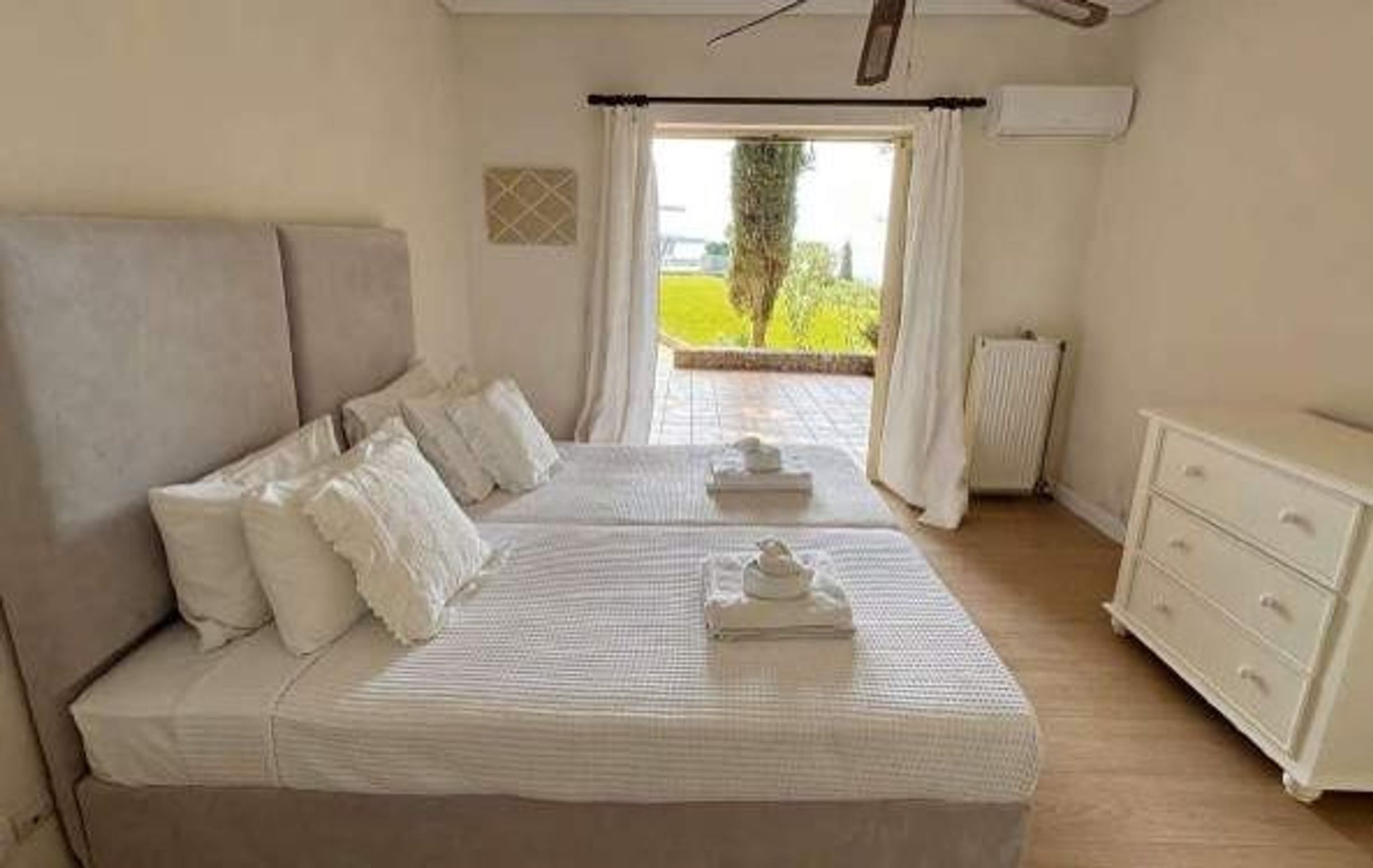 Adjacent residence 1 - Bedroom 2