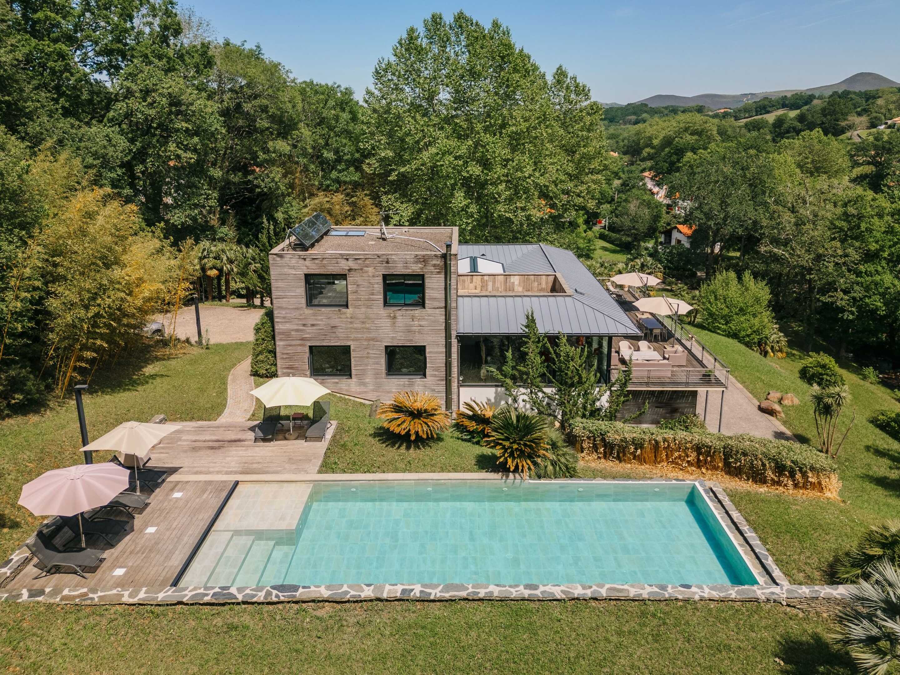 Villa Intza