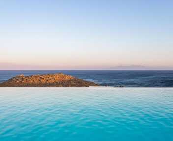 Villa Charlize
