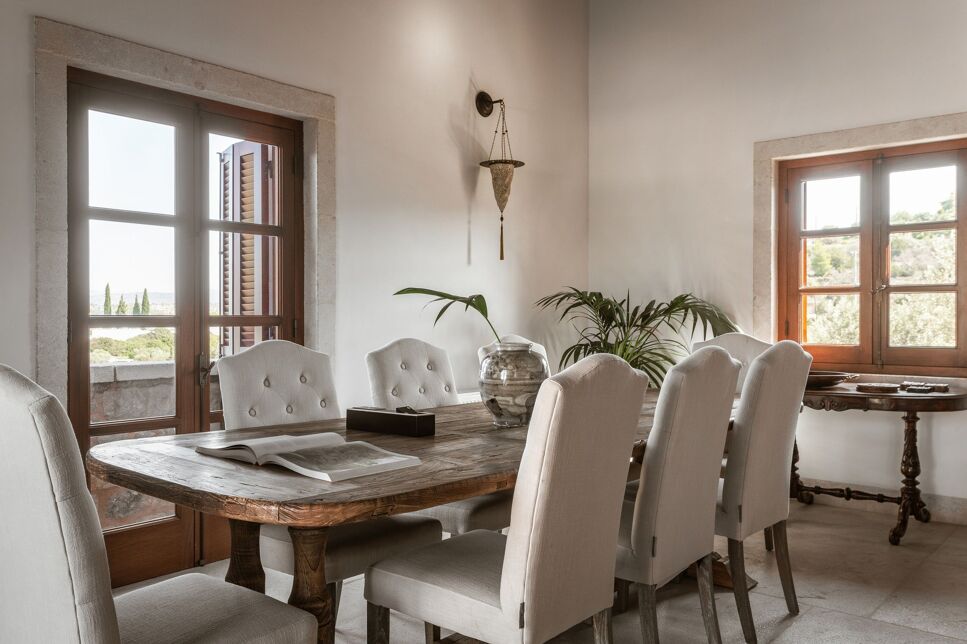 Villa Dwell