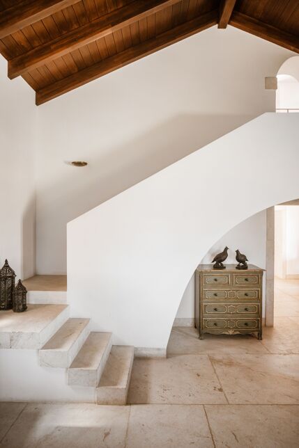 Villa Dwell