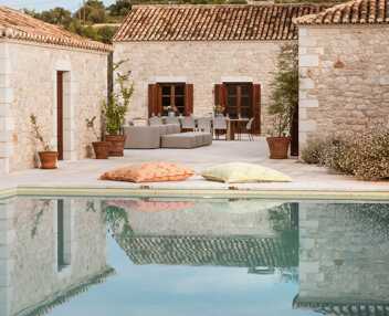 Villa Dwell