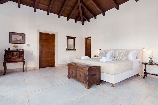 Villa Dwell