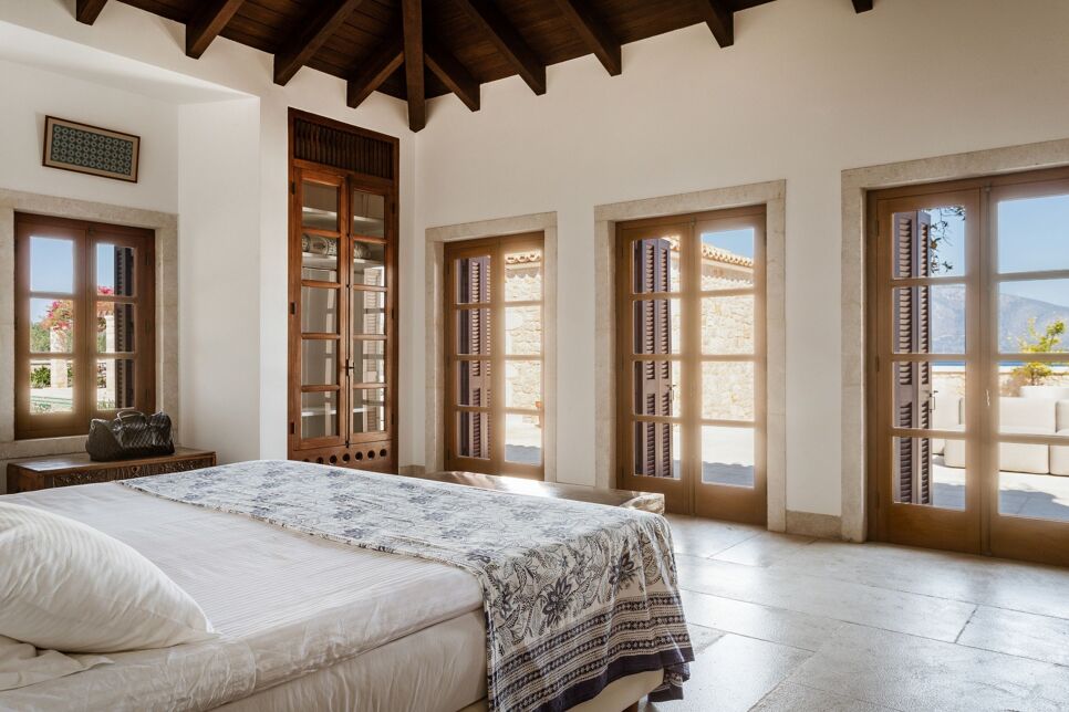 Villa Dwell