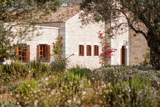 Villa Dwell