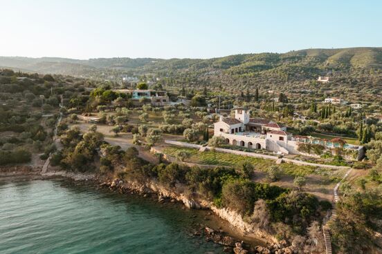 Villa Dwell