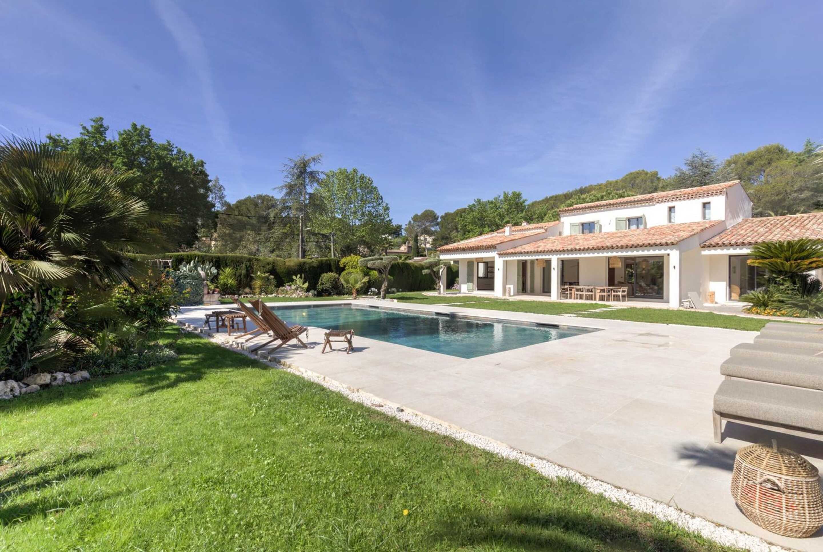 Villa Louvia