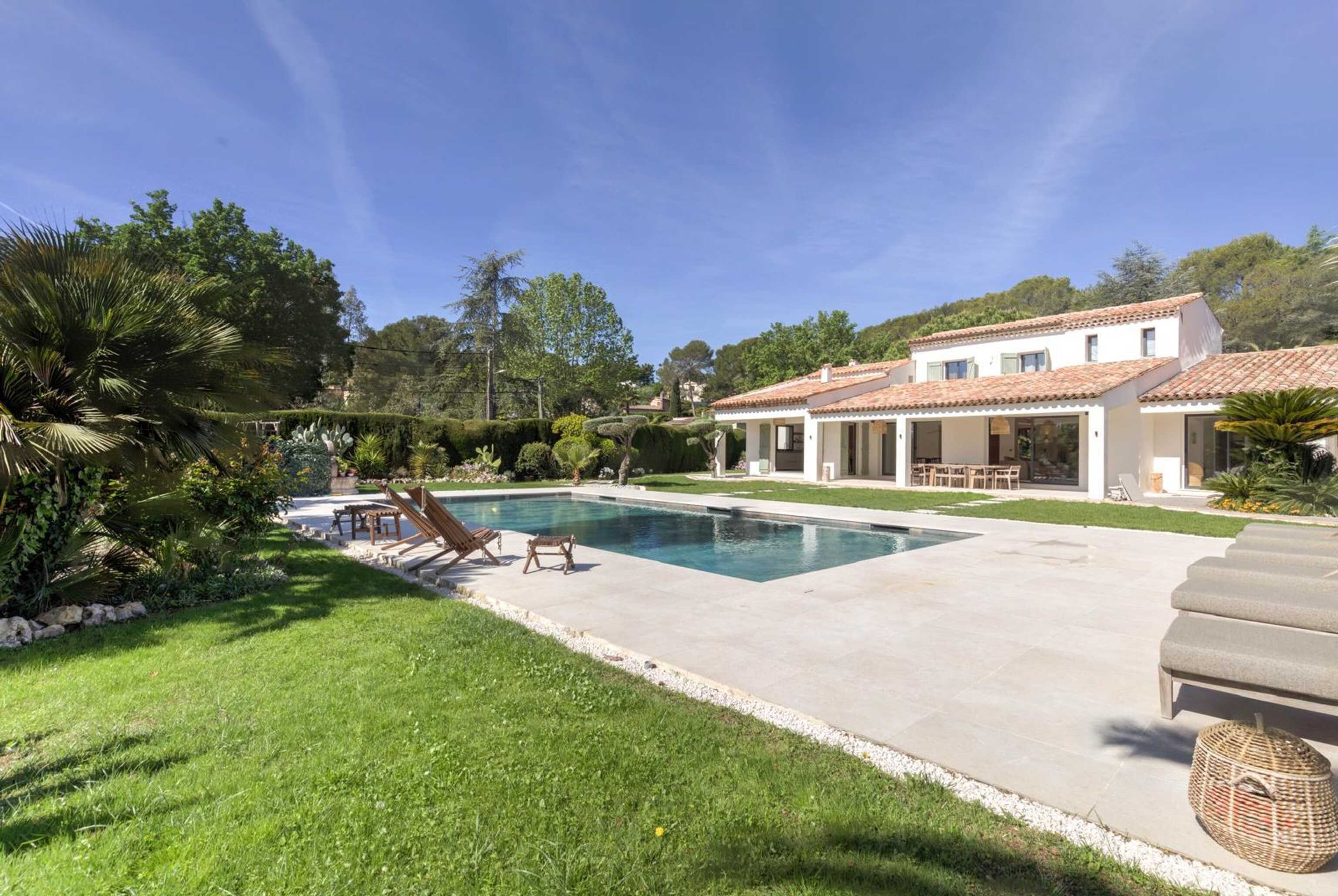 Villa Louvia