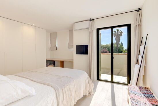 Villa Louvia
